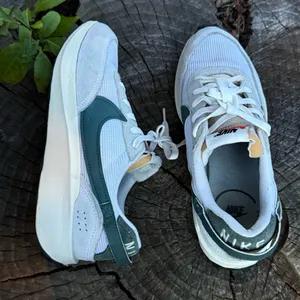 Nike Waffle Debut Vintage 'White Vintage Green' Women Shoes Size 8 thumbnail 5