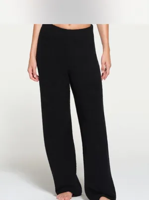 SKIMS Pants thumbnail 1