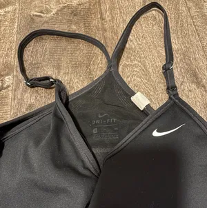 Sports Bra Nike thumbnail 3