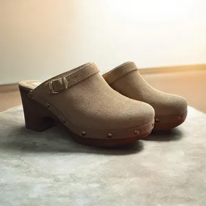 Steve‎ Madden Klicky Tan Suede Studde Clogs Women's Sz 38.5 thumbnail 3