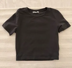 Zara Cropped Top thumbnail 1