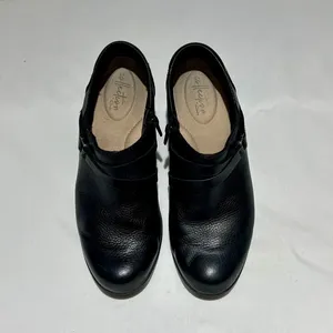 Clarks Collection Women's Comfort Ankle Boots Size 7.5 thumbnail 2