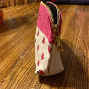 Marc Jacobs cosmetics bag thumbnail 5