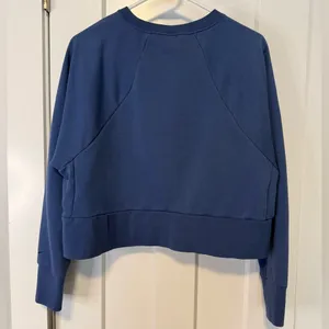 Nike Women's Dri-FIT Cropped Sweatshirt Size Medium thumbnail 6