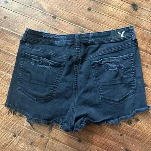 American Eagle black cutoff hi-rise size 12 festival denim shorts thumbnail 2