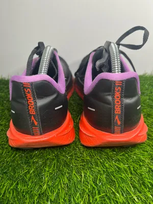 Brooks Hyperion Max Running Shoes Men’s Size 9.5 Black Purple Red Athletic Sneakers thumbnail 4