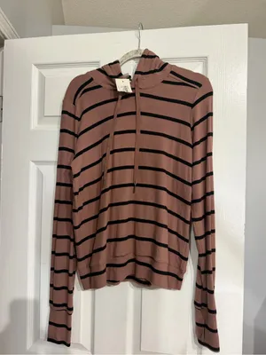 NWT evereve Zoey inset sweatshirt size small thumbnail 2