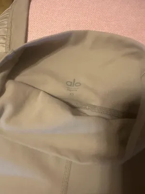 Alo Yoga Leggings thumbnail 2