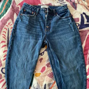 Abercrombie curve love thumbnail 1