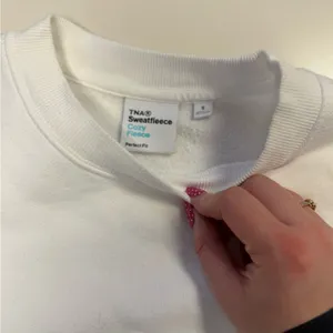 TNA Women's White Cropped Fleece Sweatshirt: Size Small thumbnail 4