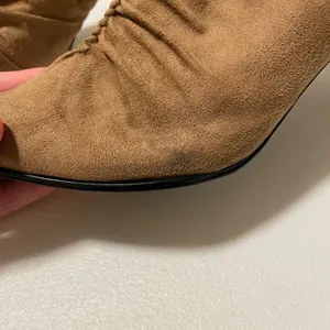 Splash women’s suede heel boots — size 7‎ thumbnail 6