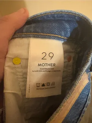 Mother SNACKS! High Waisted Twizzy Skimp Jeans in Delicious Memories thumbnail 6
