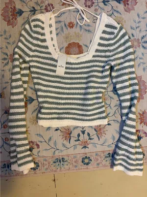 Hollister Top Long Sleeve thumbnail 1