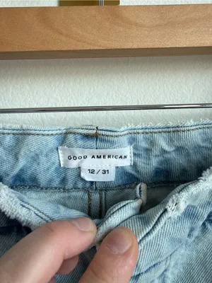 Good American Good Boy Distressed Relaxed Straight Leg Jeans Light Wash Size 31 thumbnail 4
