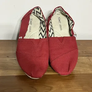 Toms Canvas Classic Women's Apple Red US Size 8.5 Slip-On Comfort‎ Flat thumbnail 5