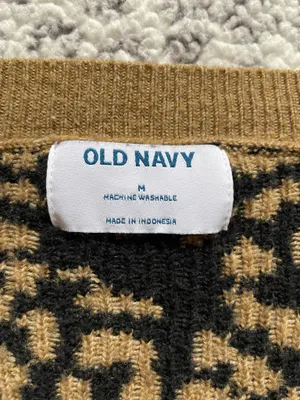 Old Navy Sweater thumbnail 3