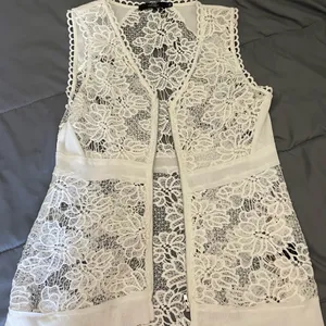Buckle Lace vest thumbnail 1