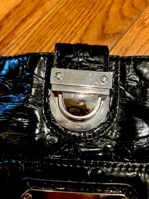 VINTAGE GUESS CROC PRINT patent LEATHER black Guess wristlet clutch bag thumbnail 7