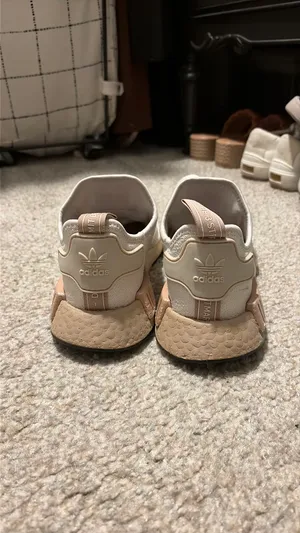 Adidas NMD R1 Shoes thumbnail 2