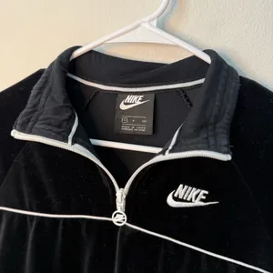 Nike Velvet Jacket thumbnail 3