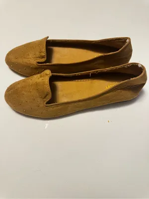 Old Navy Women's Brown Studded Flats Sz 8 thumbnail 2