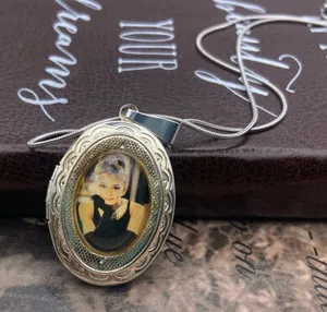Audrey Hepburn Photo Locket Necklace Vintage Silver Oval Pendant 18” Chain thumbnail 1