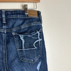 American Eagle Women's Super Stretch High-Rise Distressed Jegging‎ Jeans Size 6 thumbnail 11