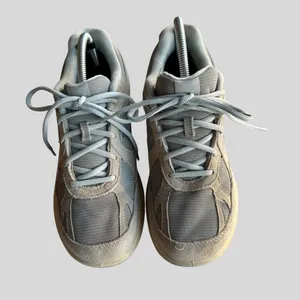 New Balance Women's Abzorb Sneakers WW877SB Size 9.5 Gray Suede/Mesh Athletic thumbnail 4