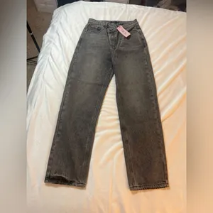 Micas Asymmetric Waist Straight Leg Jeans‎ Gray Size Small thumbnail 3