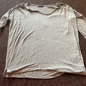 Gap small grey tee‎ thumbnail 1