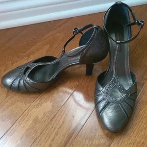 Antonio Melani Heels Stunning Pewter Color Size 6.5 thumbnail 2