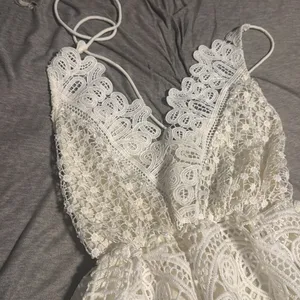 White lace dress size large thumbnail 3
