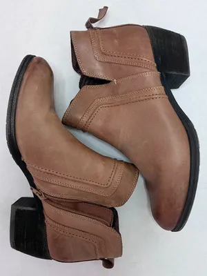 Cobb Hill Anisa V-Cut Leather Ankle Booties - Size 10M - Tan thumbnail 1