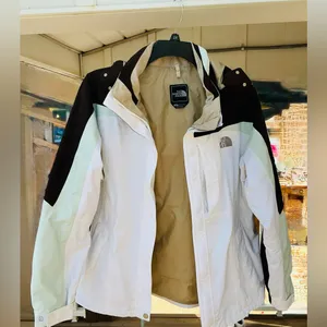 THE NORTH FACE jacket 🖤💚🤍 thumbnail 14