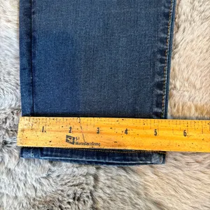JCREW’s Skinny, Curvy, High-rise With Their Signature Stretch in a Woman’s 10 thumbnail 5