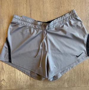 Nike Running Shorts Women's‎ Athletic Gym Workout Gray xl thumbnail 1