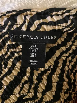 Sincerly Jules Zebra Print Satin Spaghetti Strap Crop Top - Black & Cream thumbnail 3
