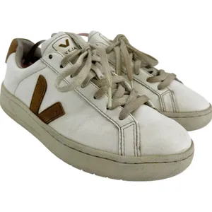 Veja Urca CWL Sneakers Low Top Lace Up Logo Leather Rubber White Camel Tan 7 thumbnail 2