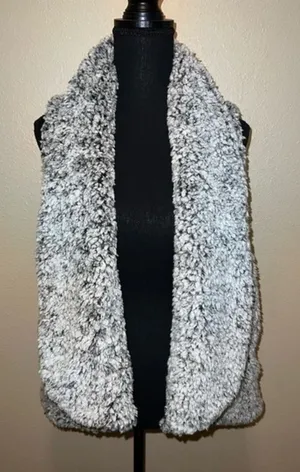 Cupio Plush‎ Sherpa Vest With Velour Lining Size Medium Black White Grey Pockets thumbnail 1