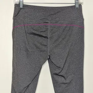 Alo Yoga Gray Capri Leggings - Size S (approximate - see measurements) thumbnail 5