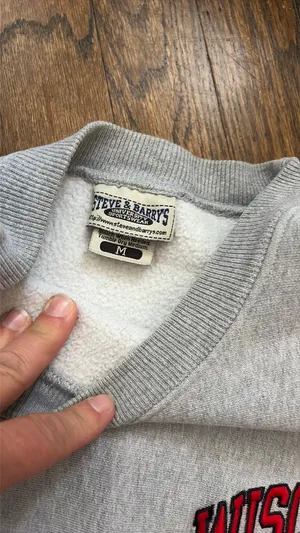 University of Wisconsin crewneck vintage thumbnail 2