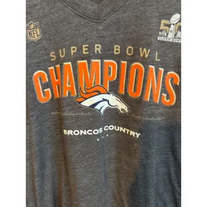 Denver Broncos Super Bowl 50 Champions Shirt NFL‎ Pro Line Women's V Neck Medium thumbnail 3