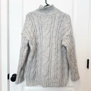American Eagle Chunky Cable Knit Sweater XS Fisherman Heritage Thick Gray thumbnail 3
