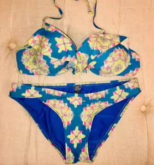 Aerie blue floral swimsuit bikini set! thumbnail 1