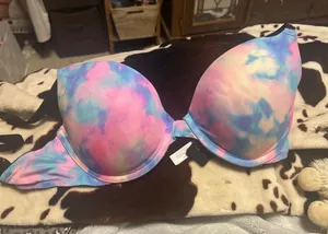 Victoria's Secret Bra thumbnail 1