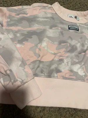 Adidas cropped  thumbnail 2