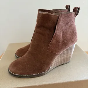 Lucky Brand Suede Wedge Ankle Booties LK- YONIANA‎ Chipmunk Brown 5.5M Capsule thumbnail 6