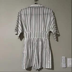 Petal & Pup Sonyalle Stripped Romper Size Small thumbnail 6