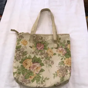 90s Cream and tan floral flower floral vintage tote shoulder hand bag purse Measurement in pics thumbnail 2