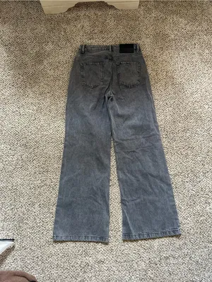 Bershka Charcoal Gray High-Rise Wide Leg Jeans with Knee Rip thumbnail 3